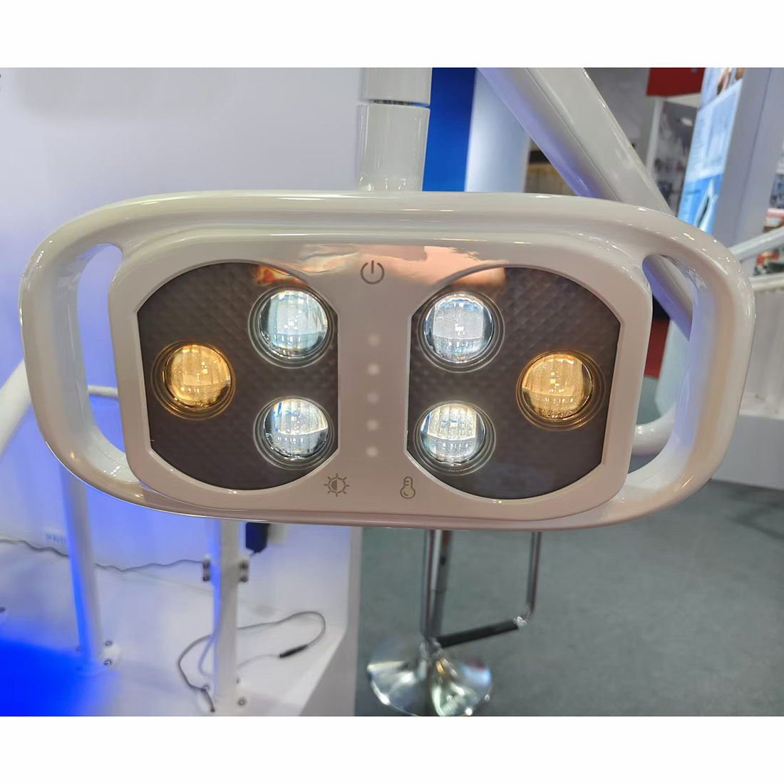 6LED Dental Oral Operation Lam - Teeth Whitening Light のレビューと価格